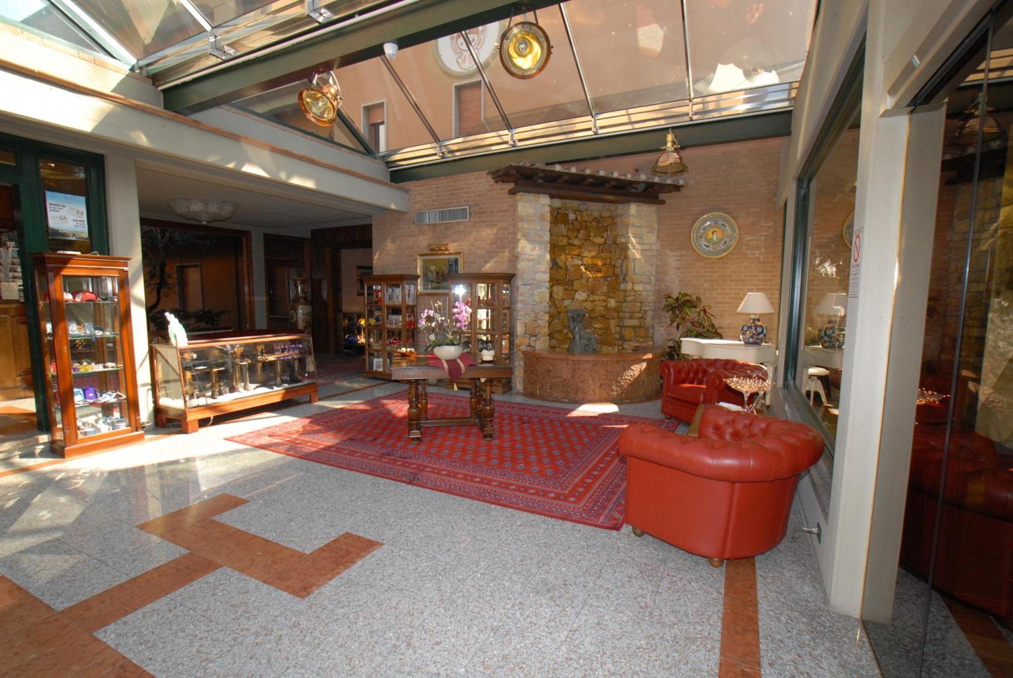 Hotel Villa Delle Rose Пеша Екстериор снимка