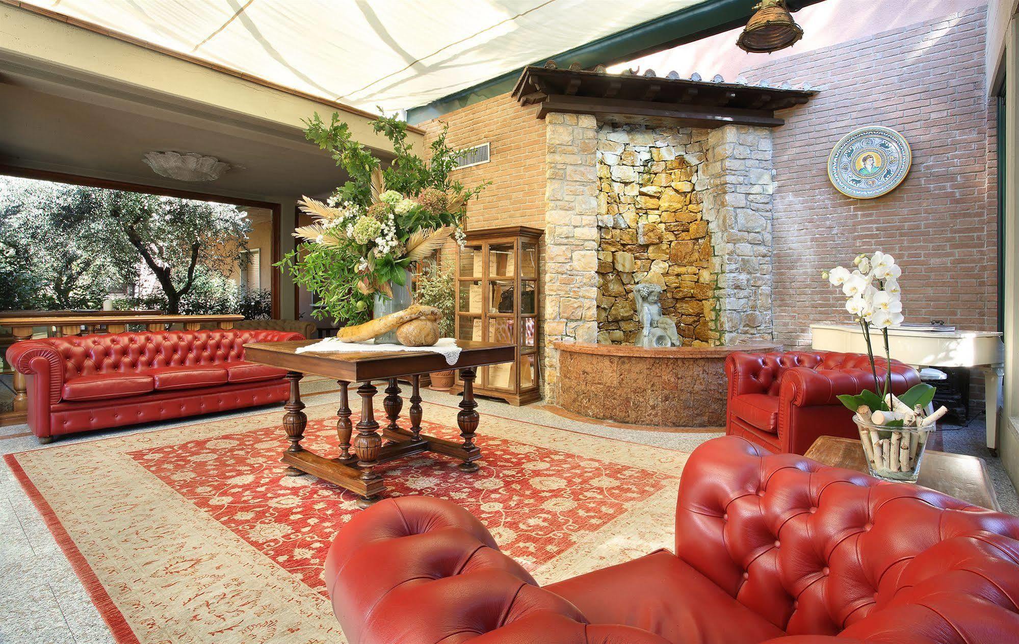 Hotel Villa Delle Rose Пеша Екстериор снимка