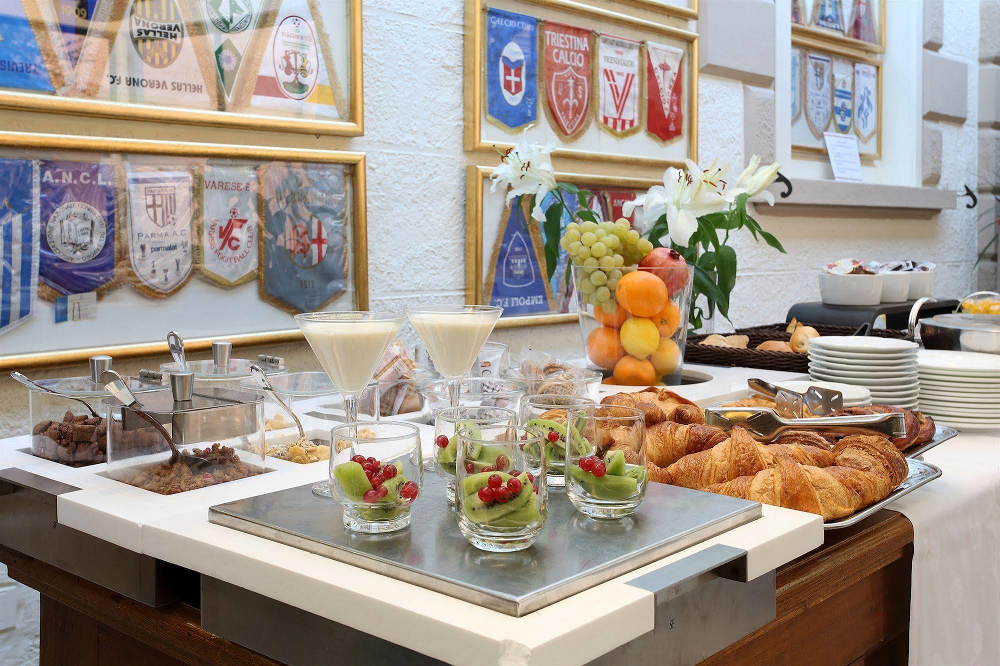 Hotel Villa Delle Rose Пеша Екстериор снимка